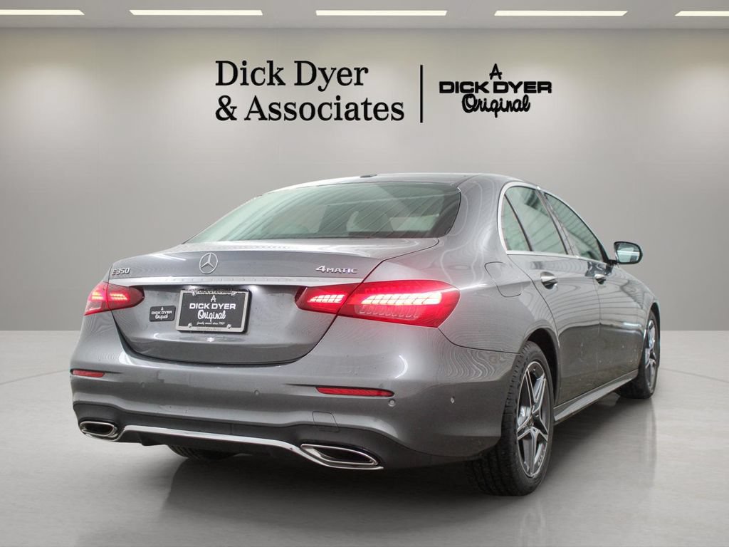 Used 2023 Mercedes-Benz E 350 4MATIC Sedan image 11