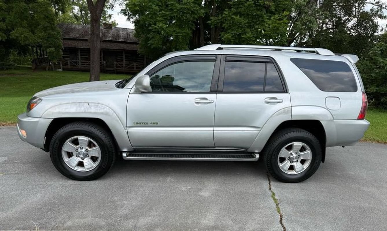 Used 2003 Toyota 4Runner Limited w/ 4Runner Convenience Pkg AWD/4WD image 10