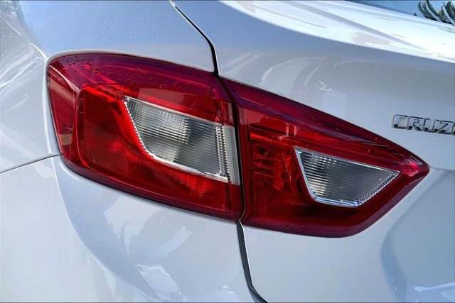 Used 2017 Chevrolet Cruze LS image 26