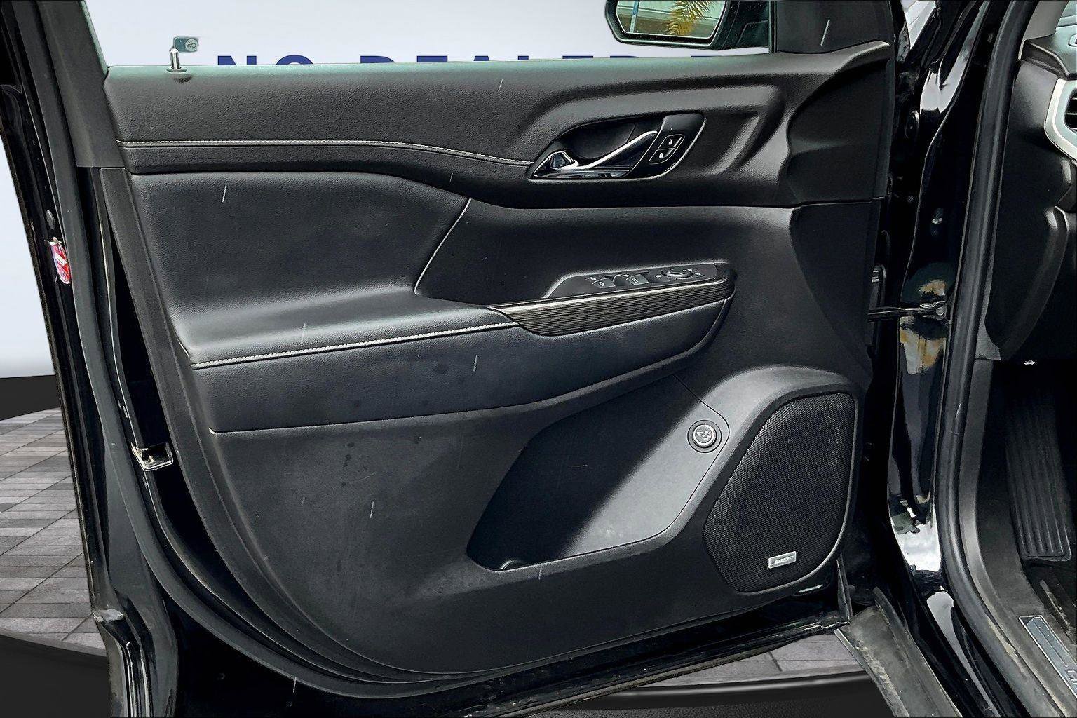 Used 2019 GMC Acadia SLT image 20