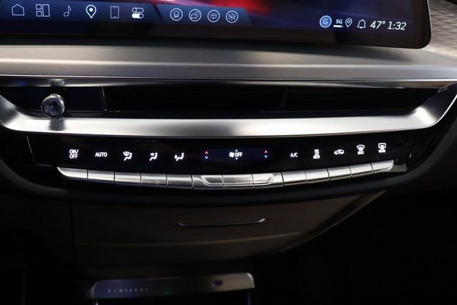 New 2026 Cadillac Lyriq V AWD/4WD image 17