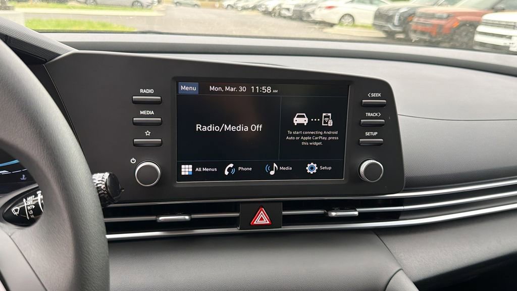 New 2026 Hyundai Elantra SE FWD image 24