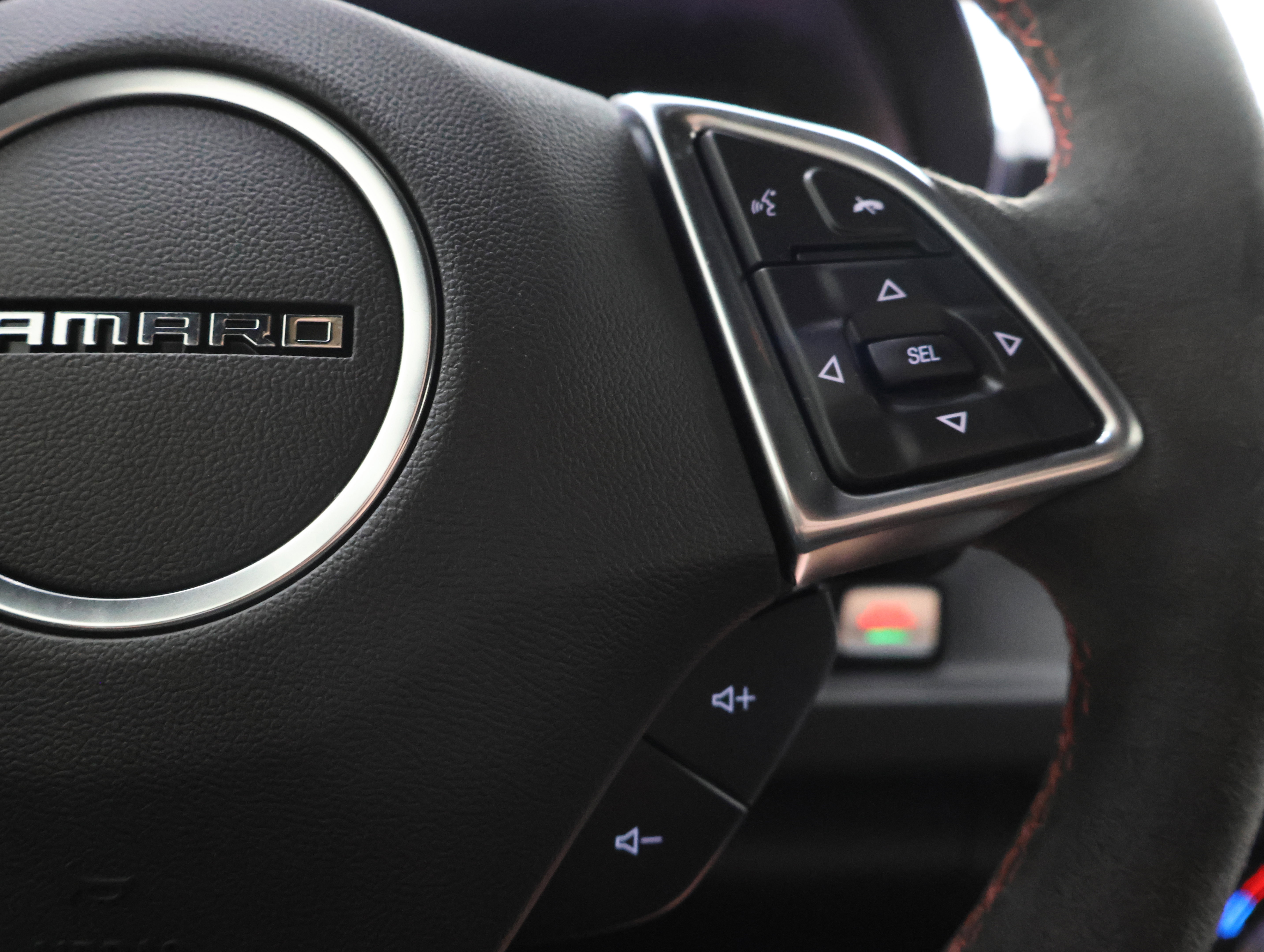 Used 2019 Chevrolet Camaro ZL1 RWD image 14