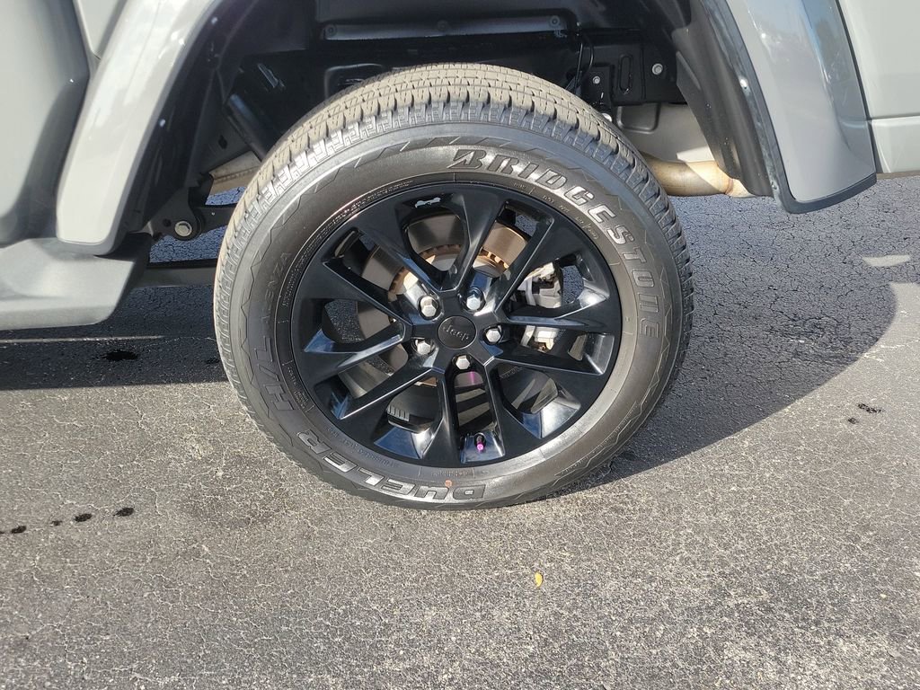 Used 2022 Jeep Gladiator Overland image 5