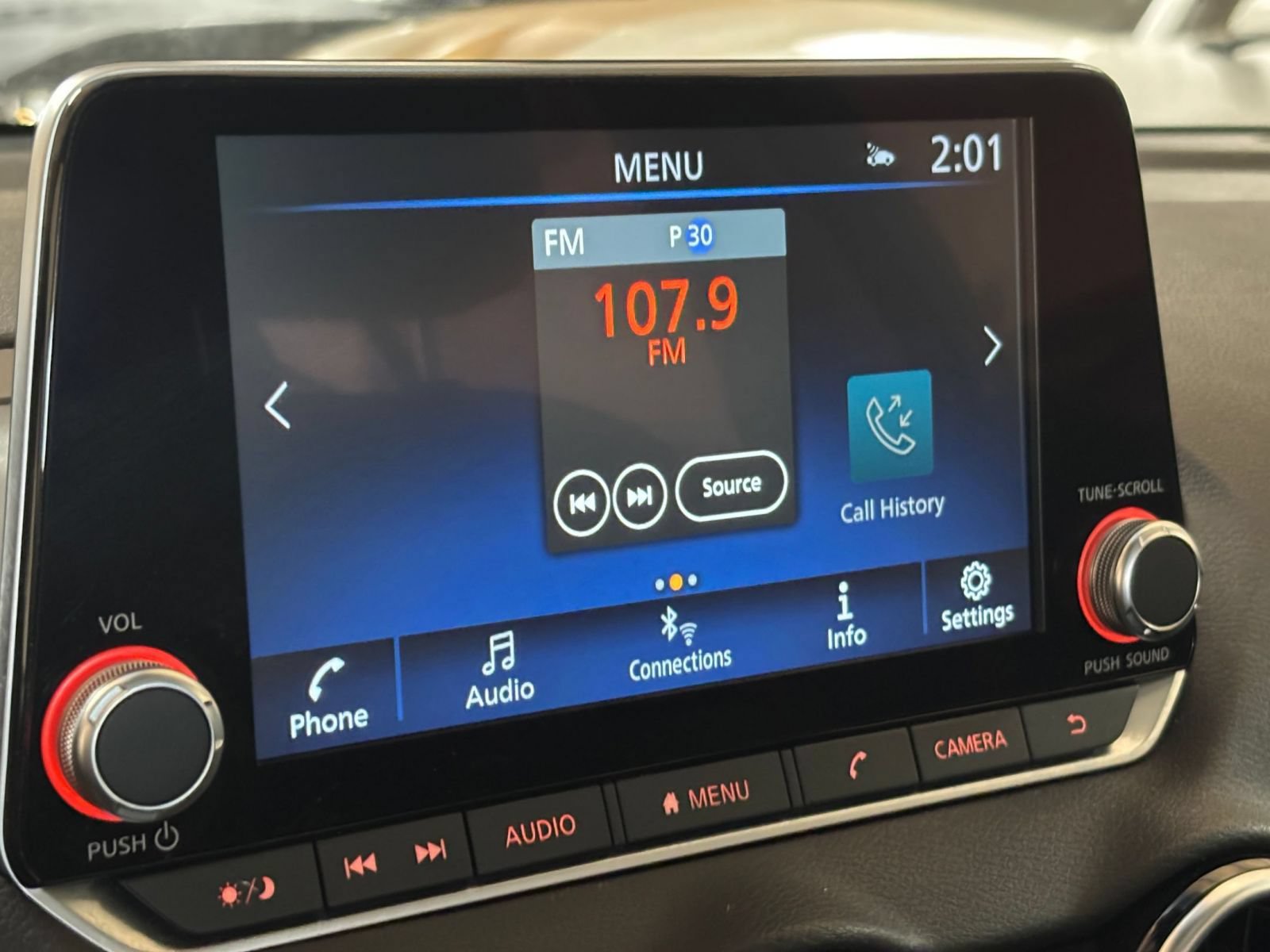 Used 2025 Nissan Sentra SV FWD image 16