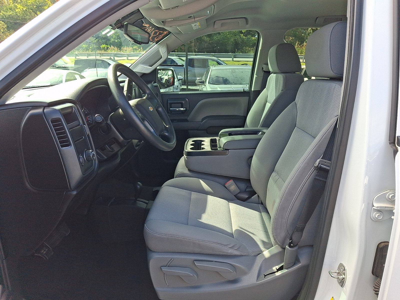 Used 2018 Chevrolet Silverado 1500 Custom w/ Custom Value Package AWD/4WD image 13