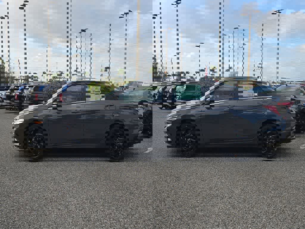 New 2026 Hyundai Elantra SEL Sport Premium image 3