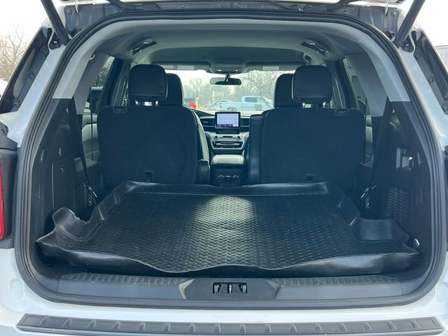 Certified 2023 Ford Explorer XLT w/ Equipment Group 202A image 37