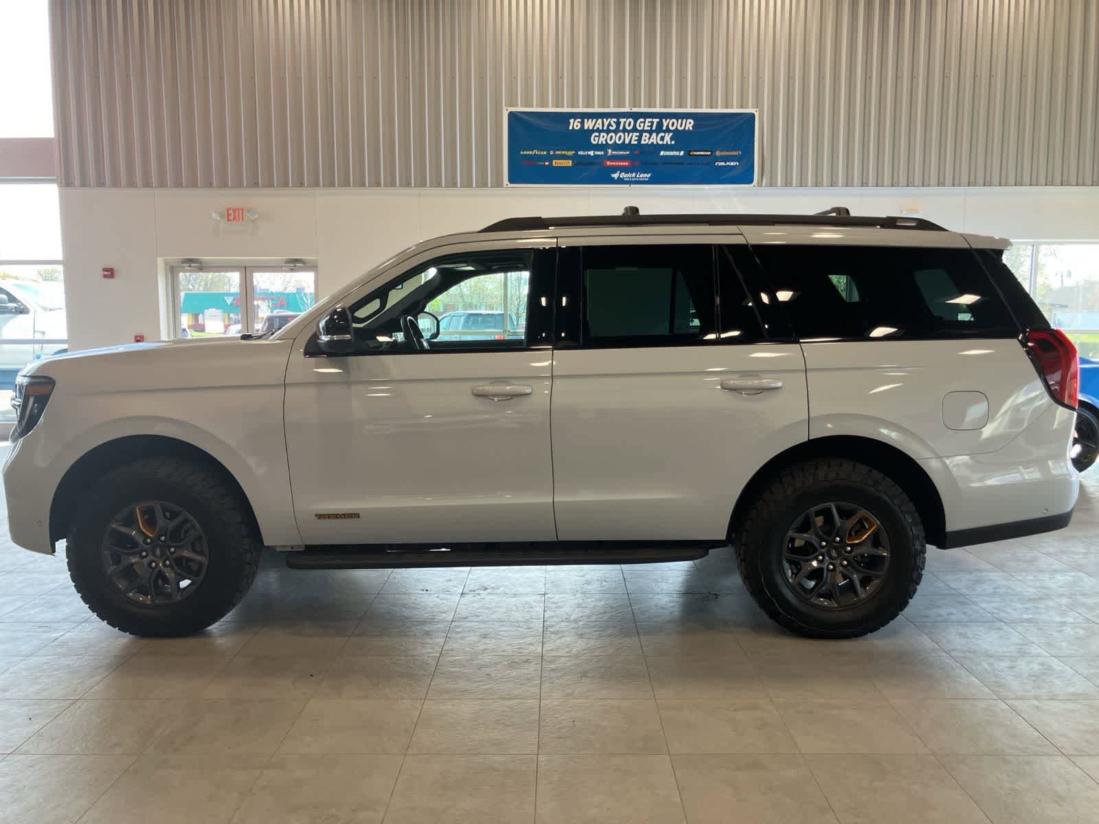 Used 2025 Ford Expedition Tremor image 8