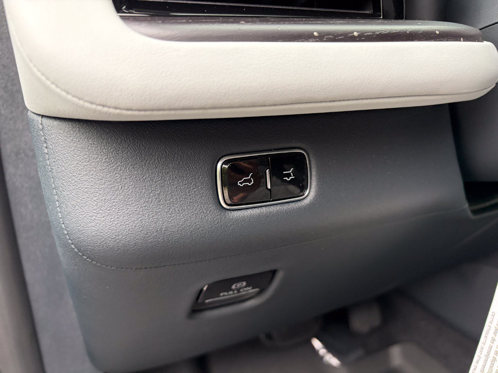 New 2027 Lincoln Navigator Black Label AWD/4WD image 16