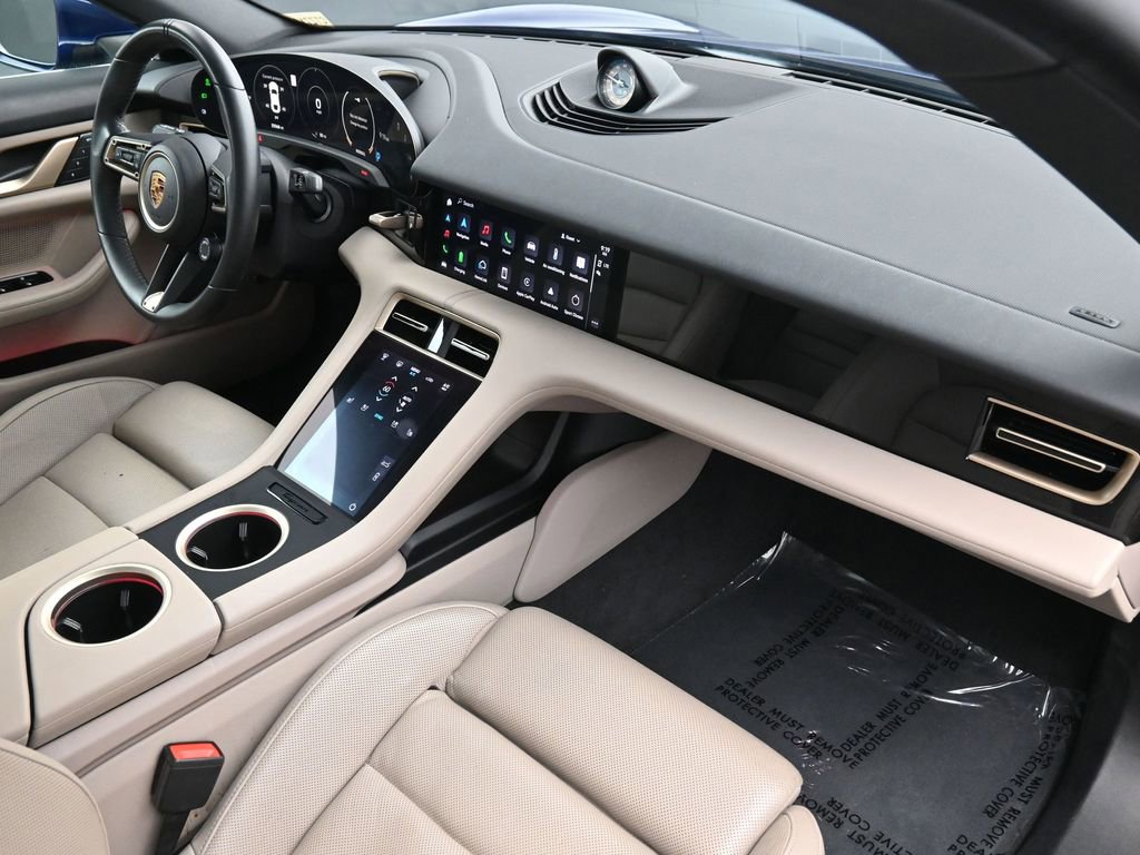Used 2022 Porsche Taycan image 15