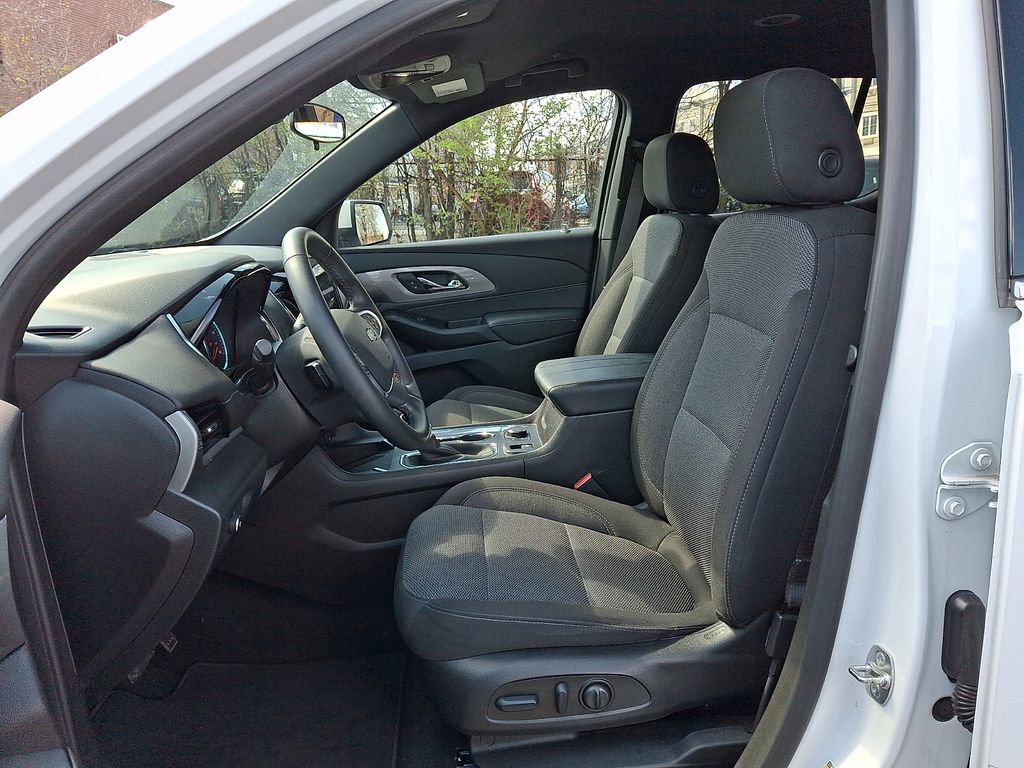 Certified 2024 Chevrolet Traverse LT image 14