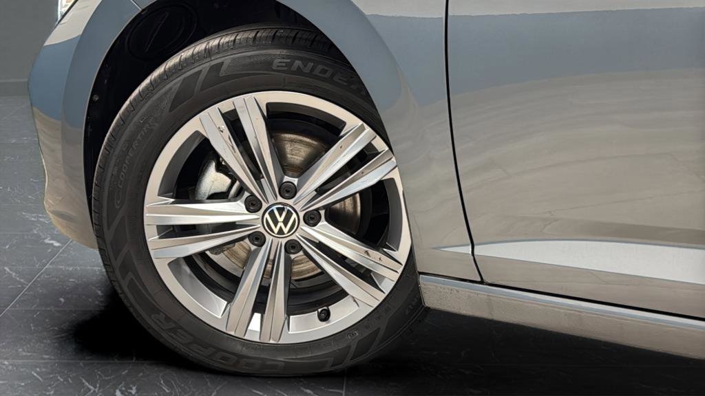 Used 2023 Volkswagen Jetta SE FWD image 33