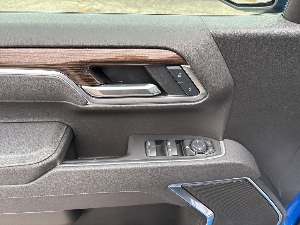 Used 2025 Chevrolet Silverado 1500 LT image 16