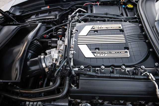 Used 2016 Chevrolet Corvette Z06 w/ 3LZ Preferred Equipment Group image 24