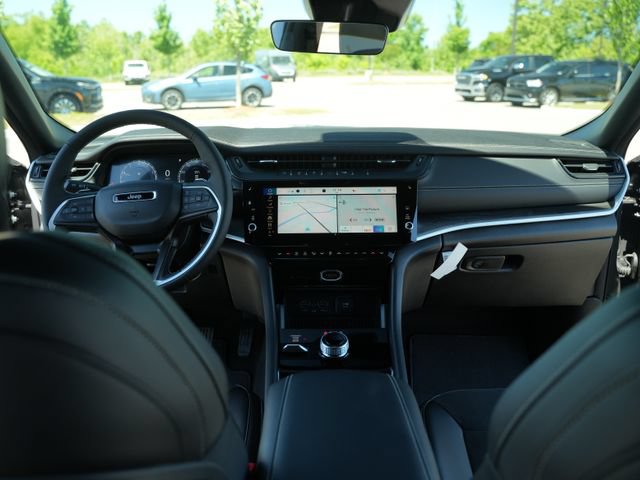 New 2026 Jeep Grand Cherokee Altitude AWD/4WD image 25