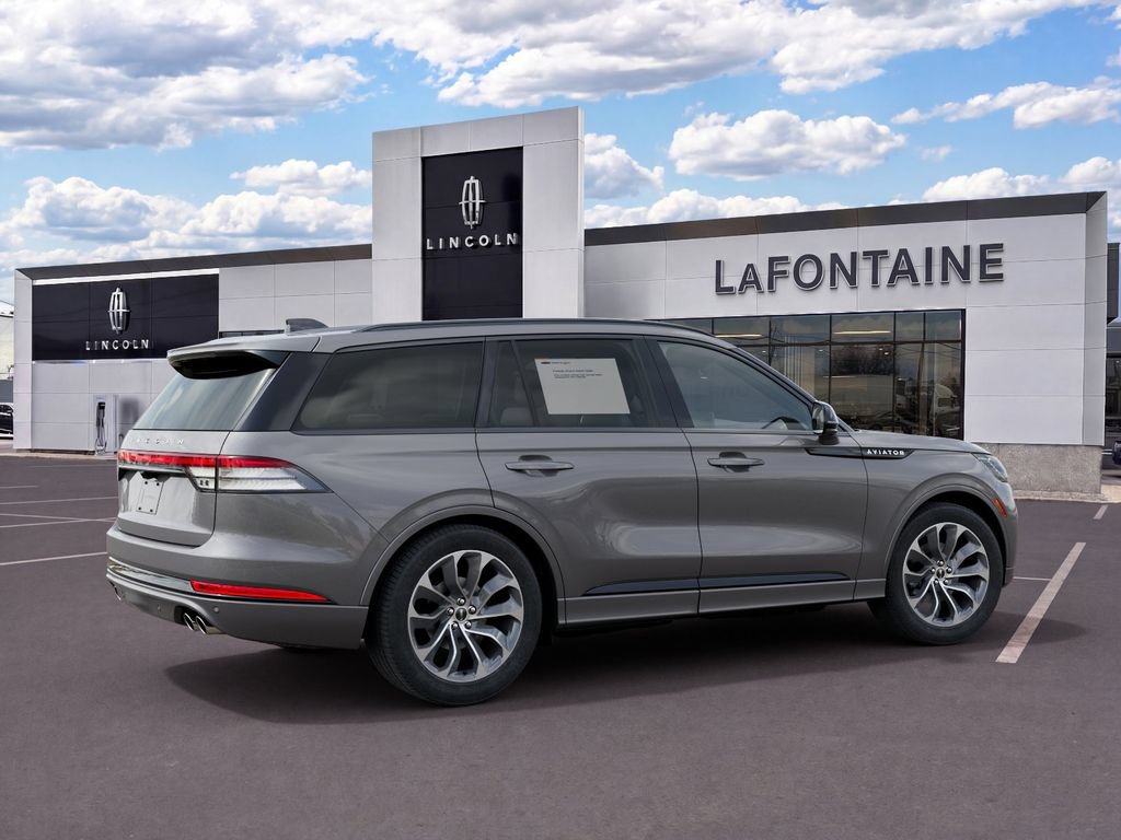New 2027 Lincoln Aviator AWD image 6
