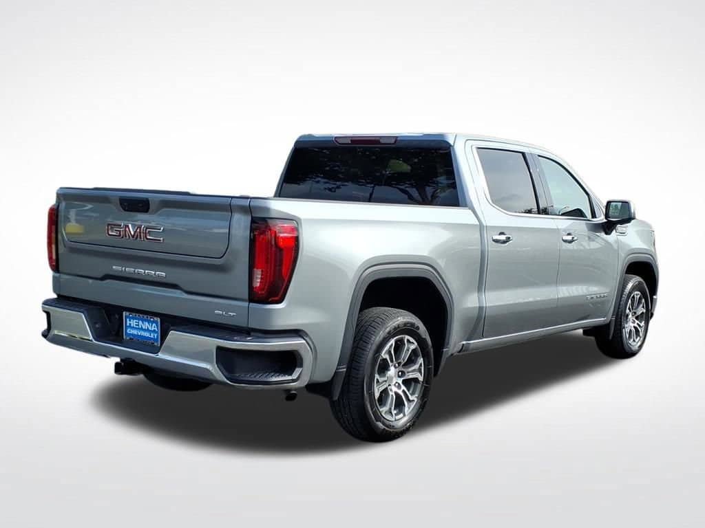 Used 2025 GMC Sierra 1500 SLT RWD image 11