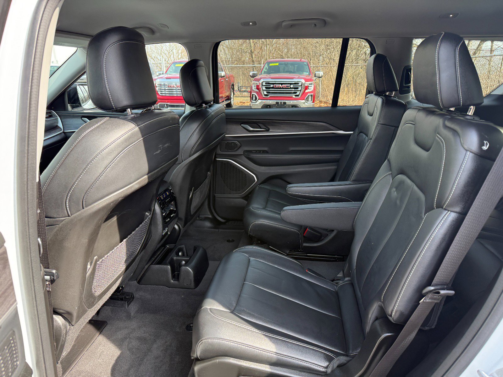 Used 2022 Jeep Grand Cherokee L Limited AWD/4WD image 16