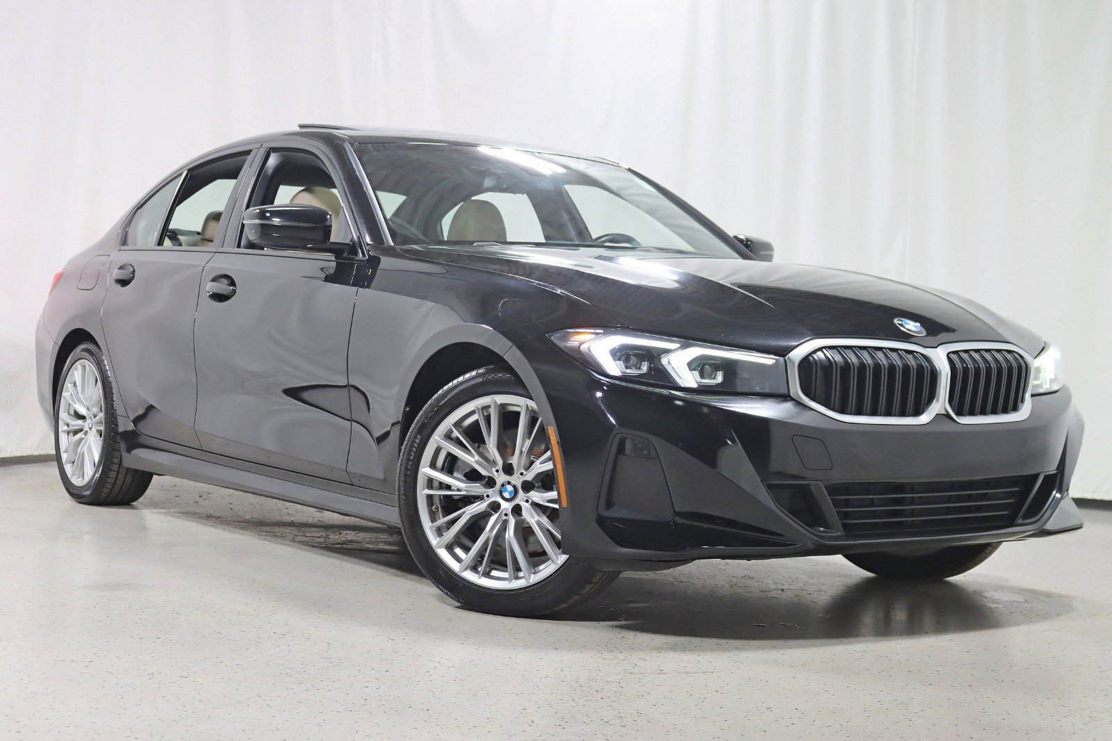 Used 2023 BMW 330i 330i-Premium Package w/ Premium Package image 7