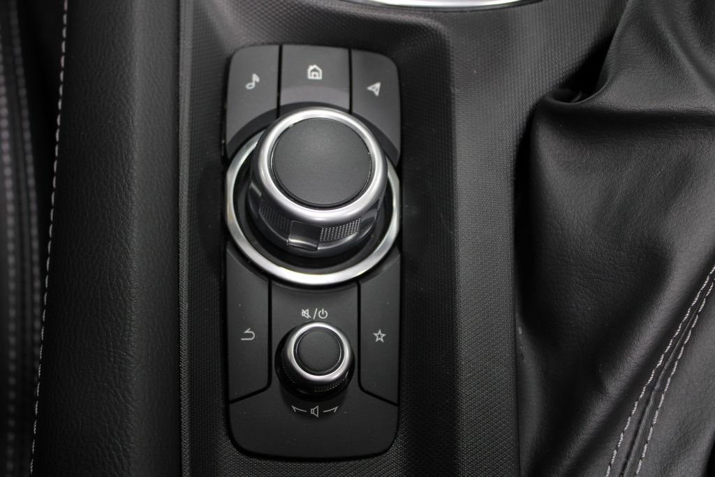 Used 2025 MAZDA MX-5 Miata RF Grand Touring image 37