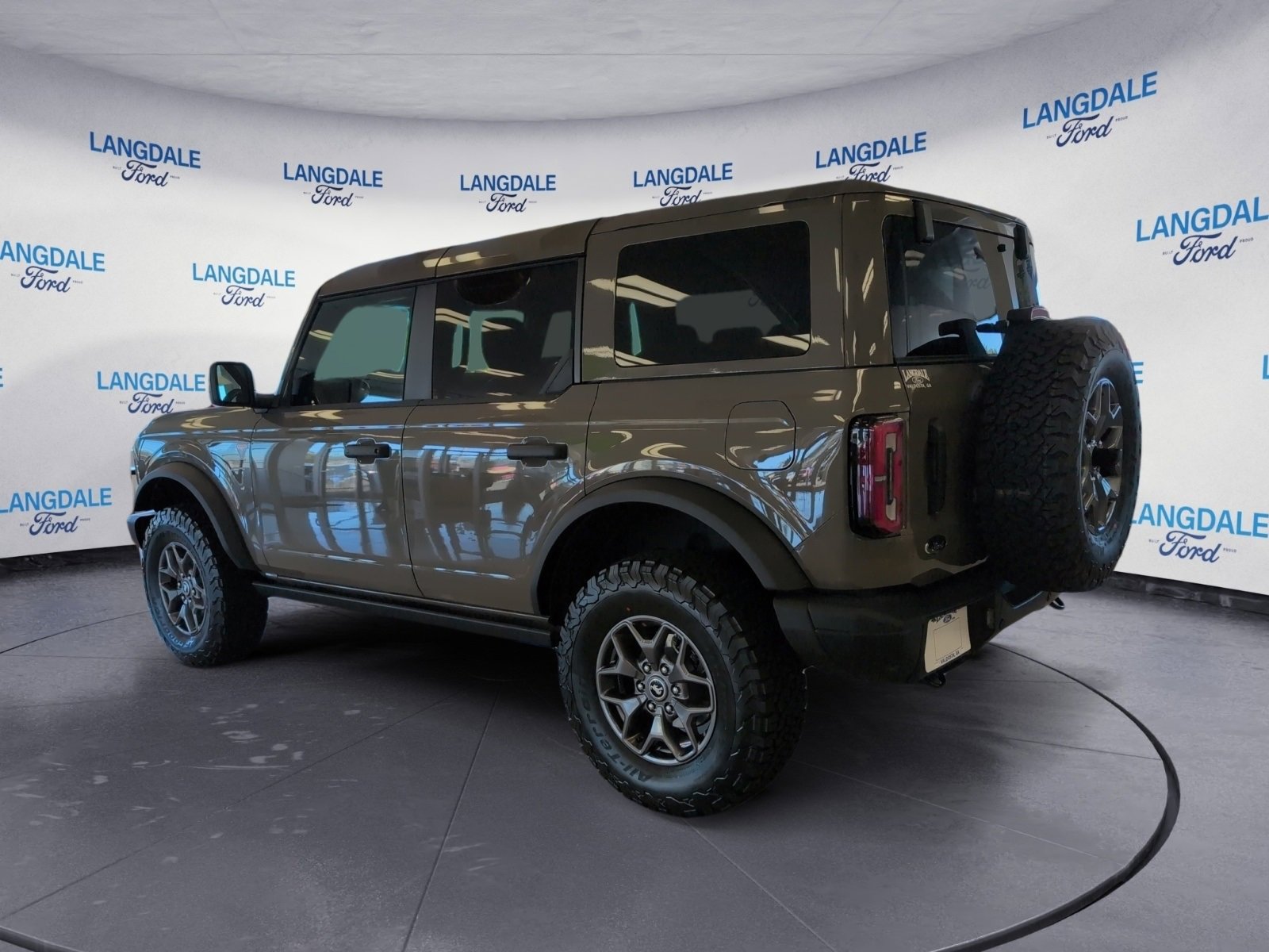 New 2025 Ford Bronco Badlands image 8