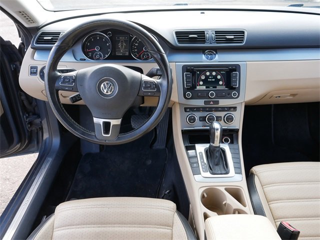 Used 2013 Volkswagen CC Lux image 21