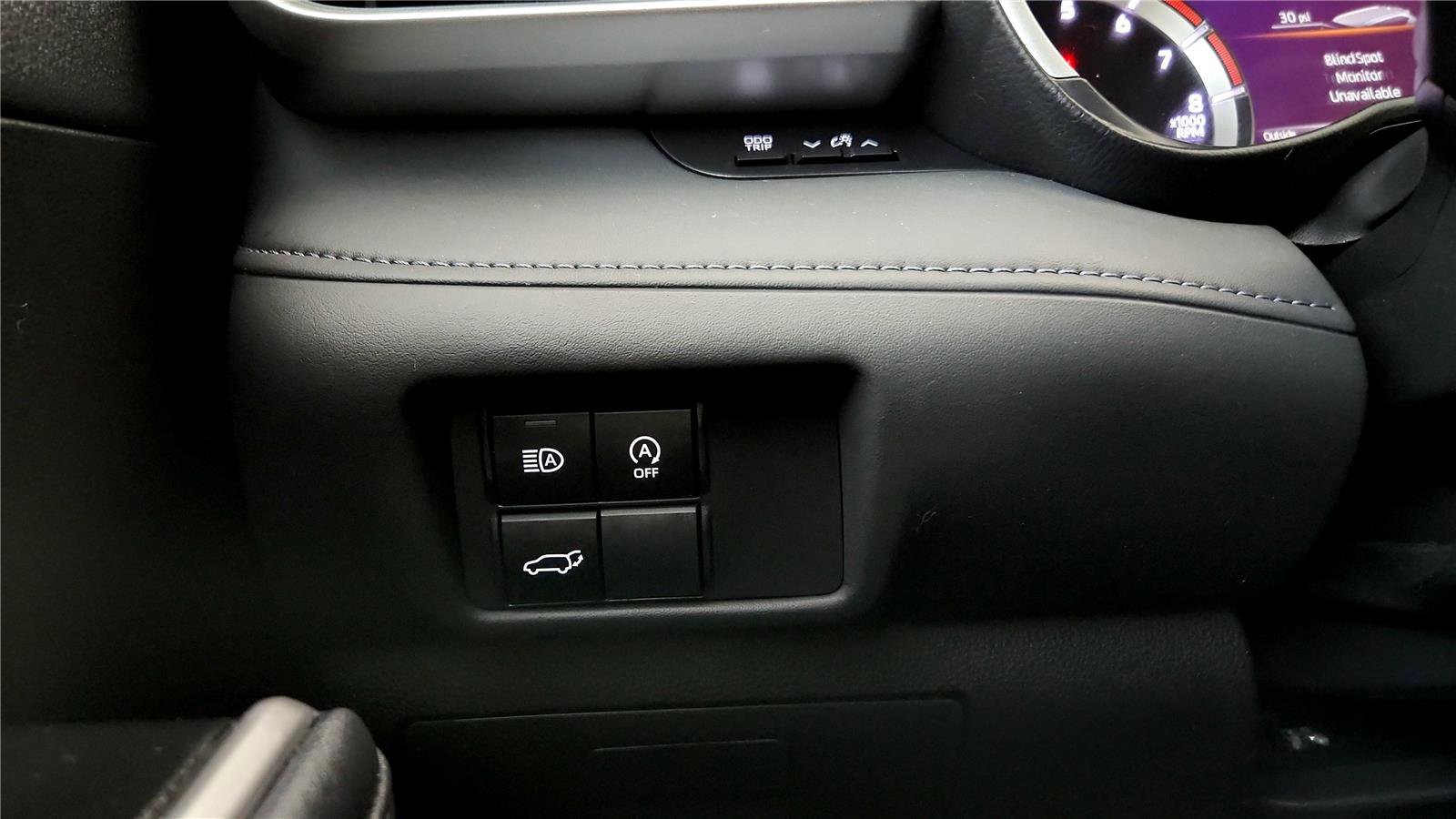 Certified 2023 Toyota Highlander XLE image 46