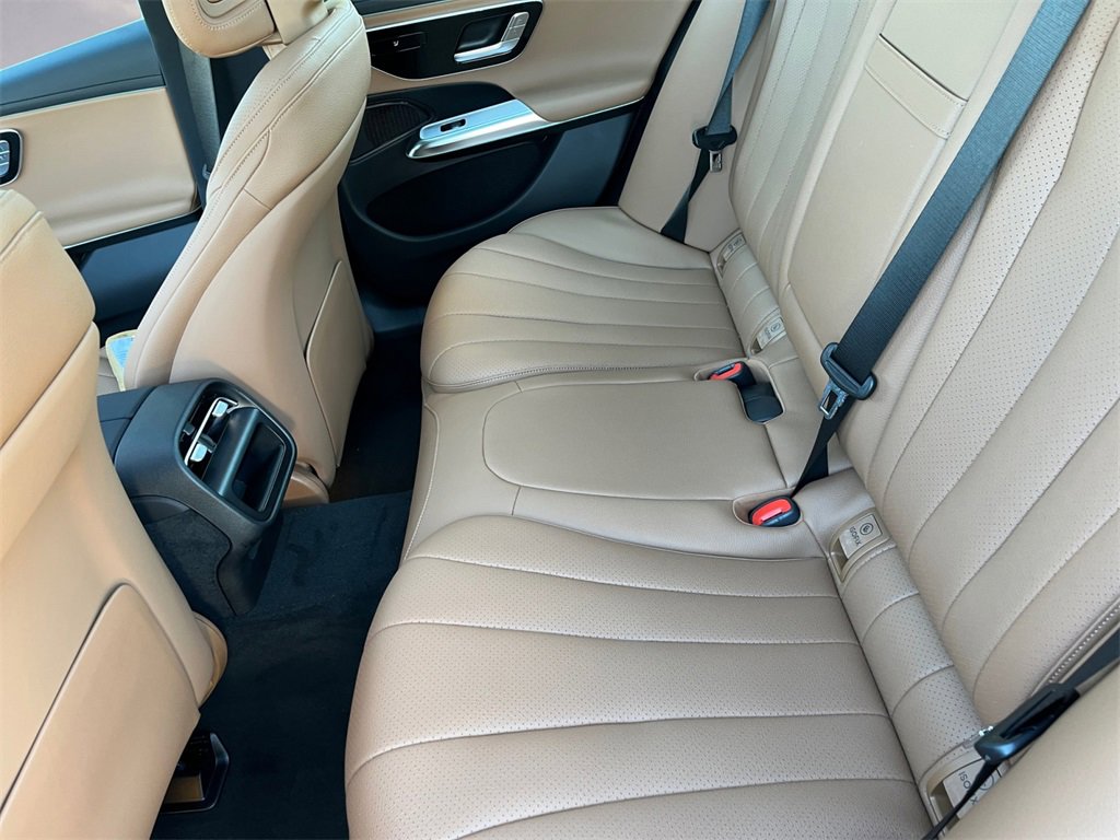 New 2026 Mercedes-Benz E 350 4MATIC Sedan image 8