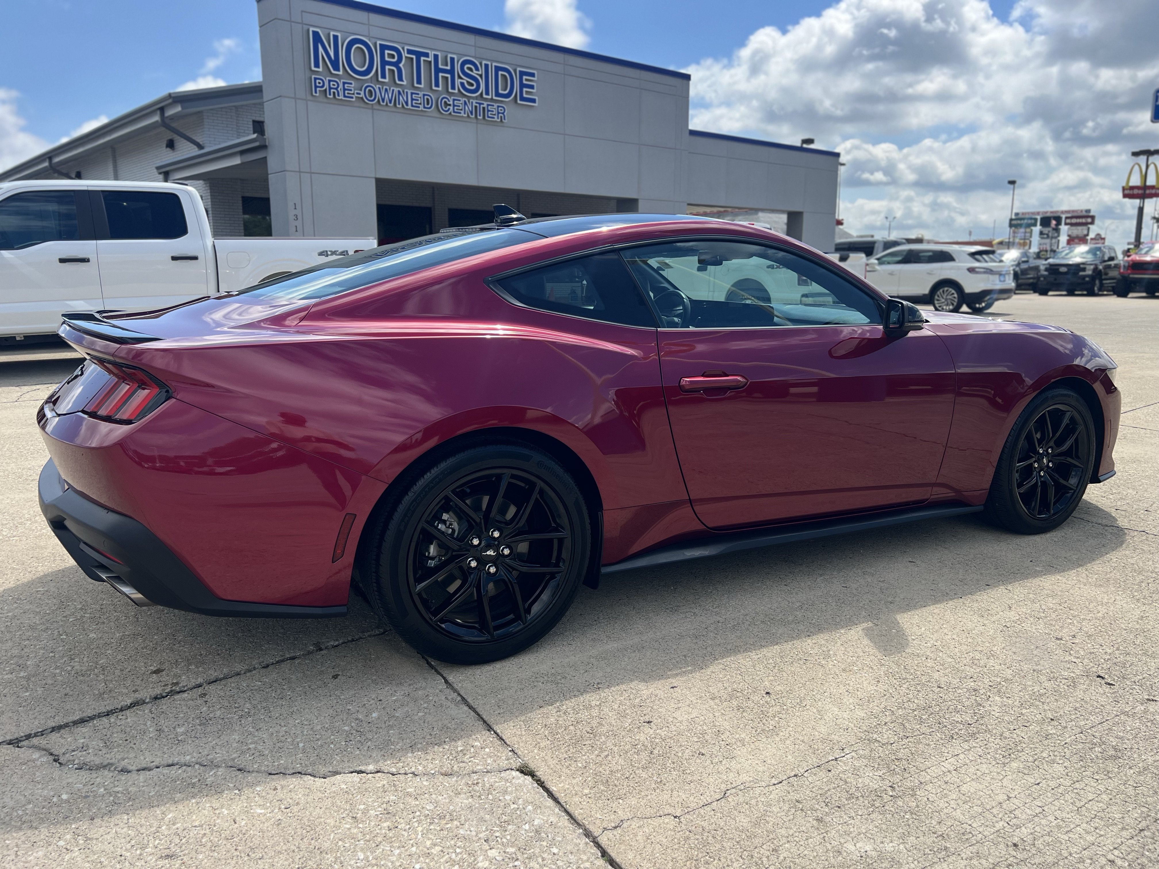 Used 2025 Ford Mustang Premium RWD image 5