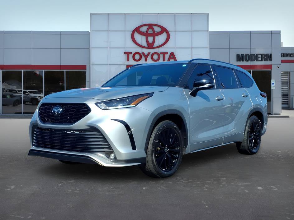 Used 2023 Toyota Highlander XSE