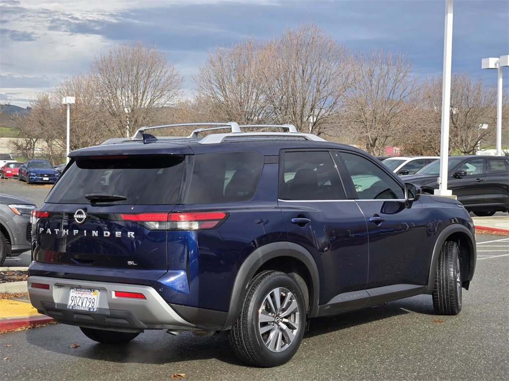 Used 2023 Nissan Pathfinder SL image 4
