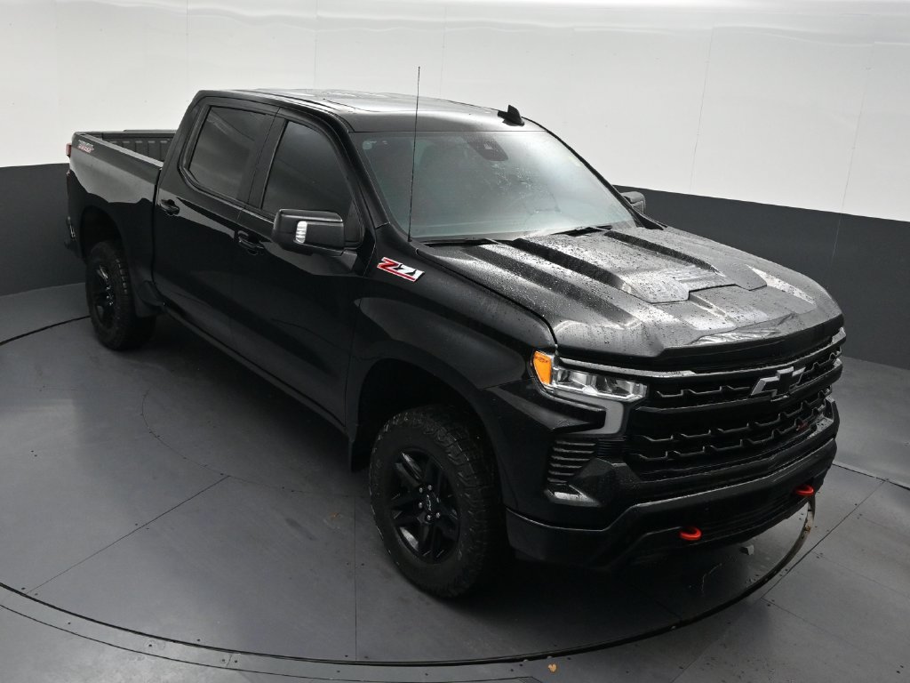 Used 2024 Chevrolet Silverado 1500 LT Trail Boss w/ LT Trail Boss Premium Package AWD/4WD image 18