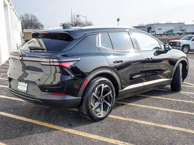 New 2026 Chevrolet Equinox EV LT image 6