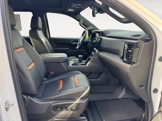 Used 2024 GMC Sierra 1500 AT4 w/ Technology Package AWD/4WD image 15