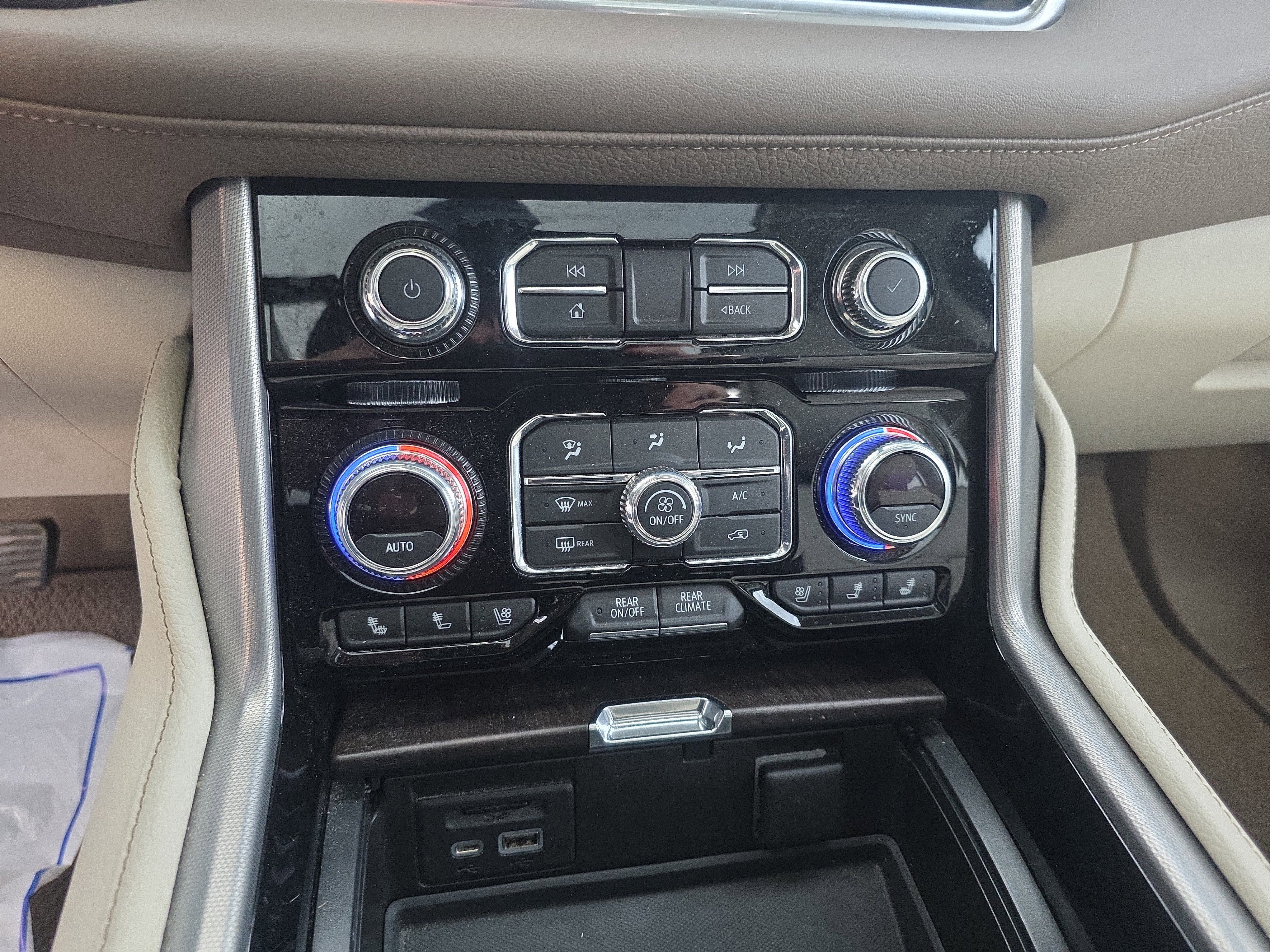 Used 2021 GMC Yukon Denali w/ Denali Ultimate Package image 26