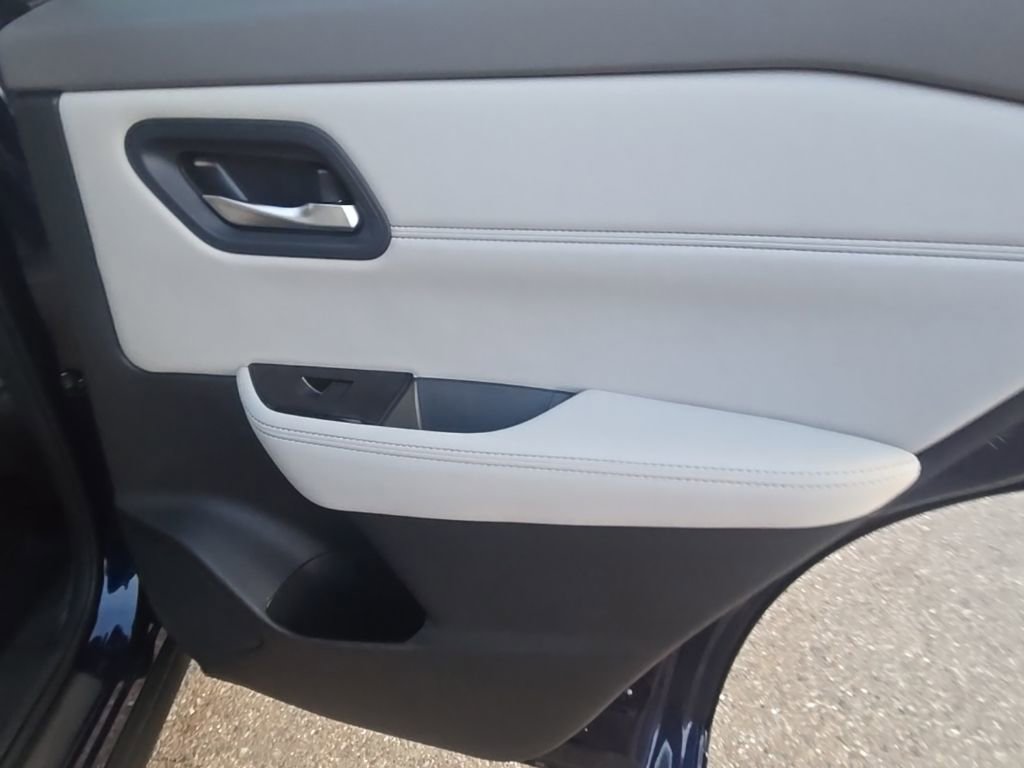 New 2026 Nissan Rogue SV image 28