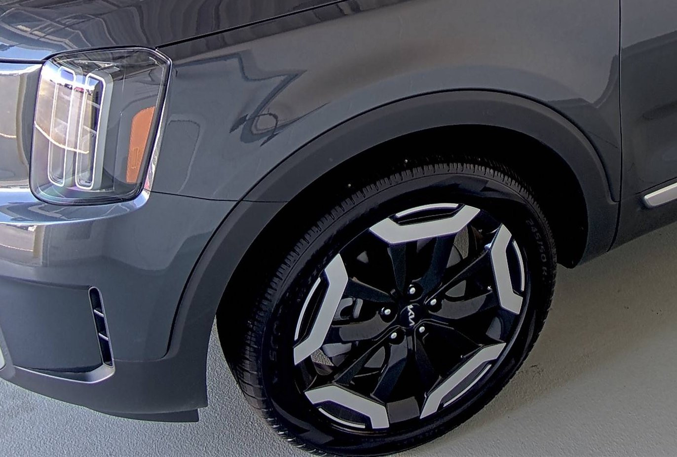 Used 2024 Kia Telluride S w/ S Sunroof Package image 7