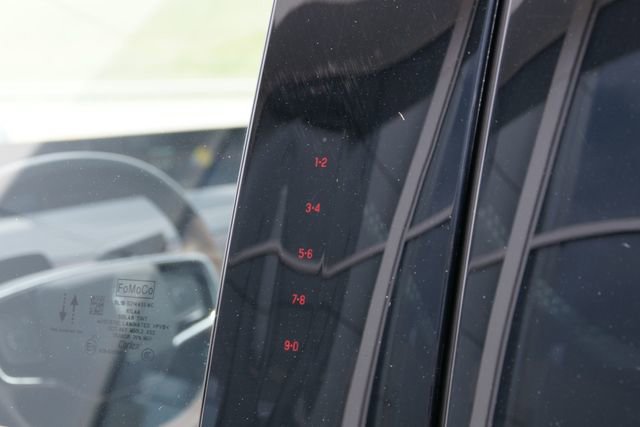 Used 2025 Lincoln Navigator Reserve AWD/4WD image 11