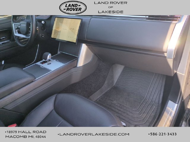 Certified 2025 Land Rover Range Rover SE AWD/4WD image 19