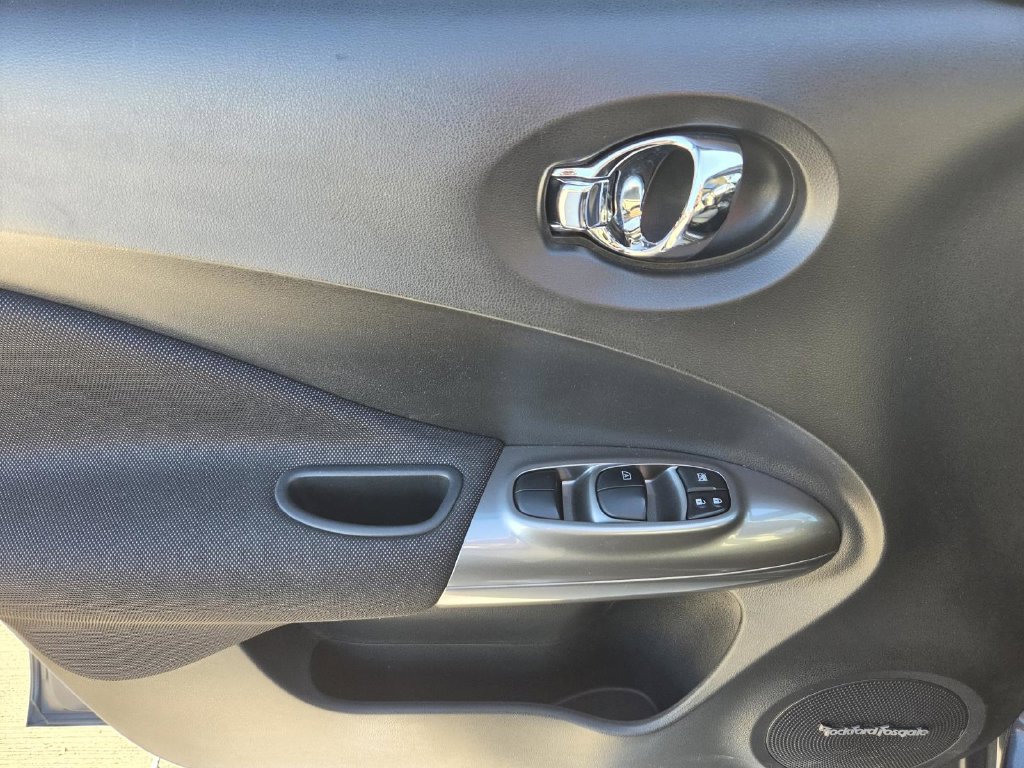 Used 2013 Nissan Juke SV FWD image 17
