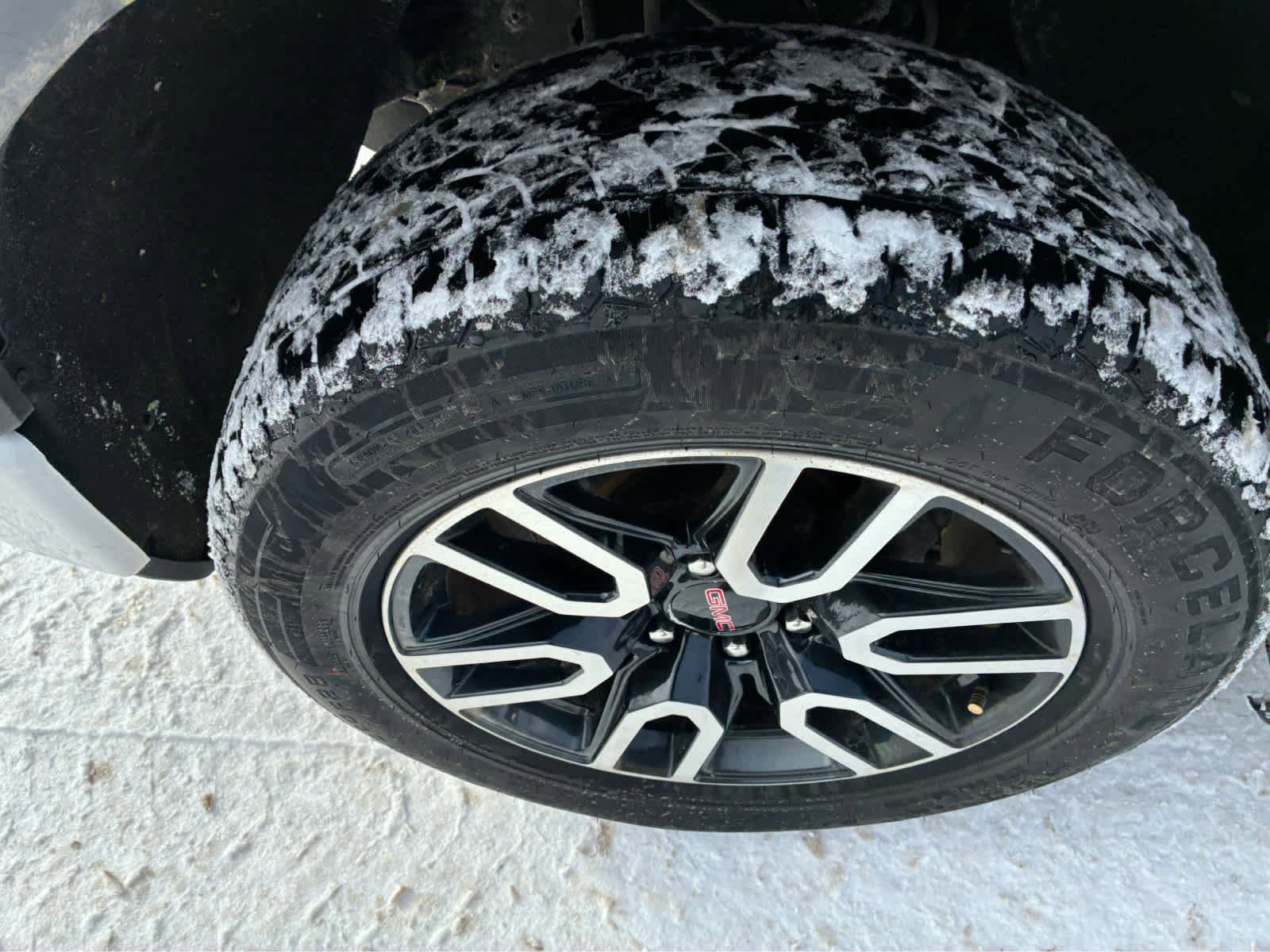 Used 2021 GMC Sierra 1500 AT4 w/ AT4 Premium Package image 9