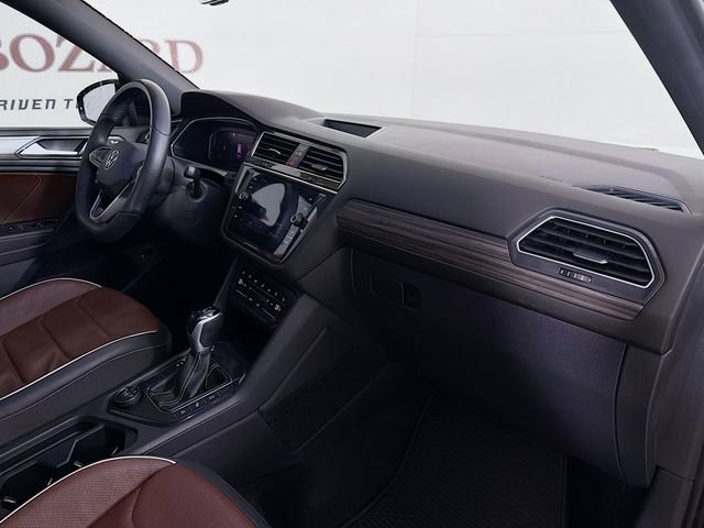 Used 2024 Volkswagen Tiguan SEL R-Line image 36