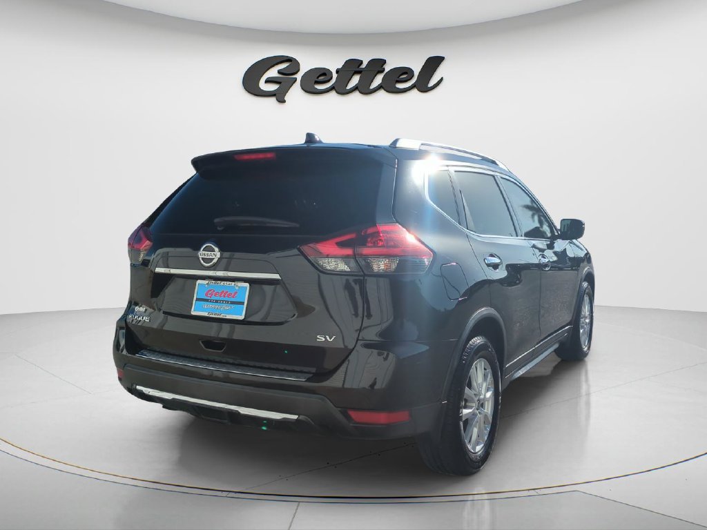 Certified 2018 Nissan Rogue SV w/ Premium Package FWD image 5