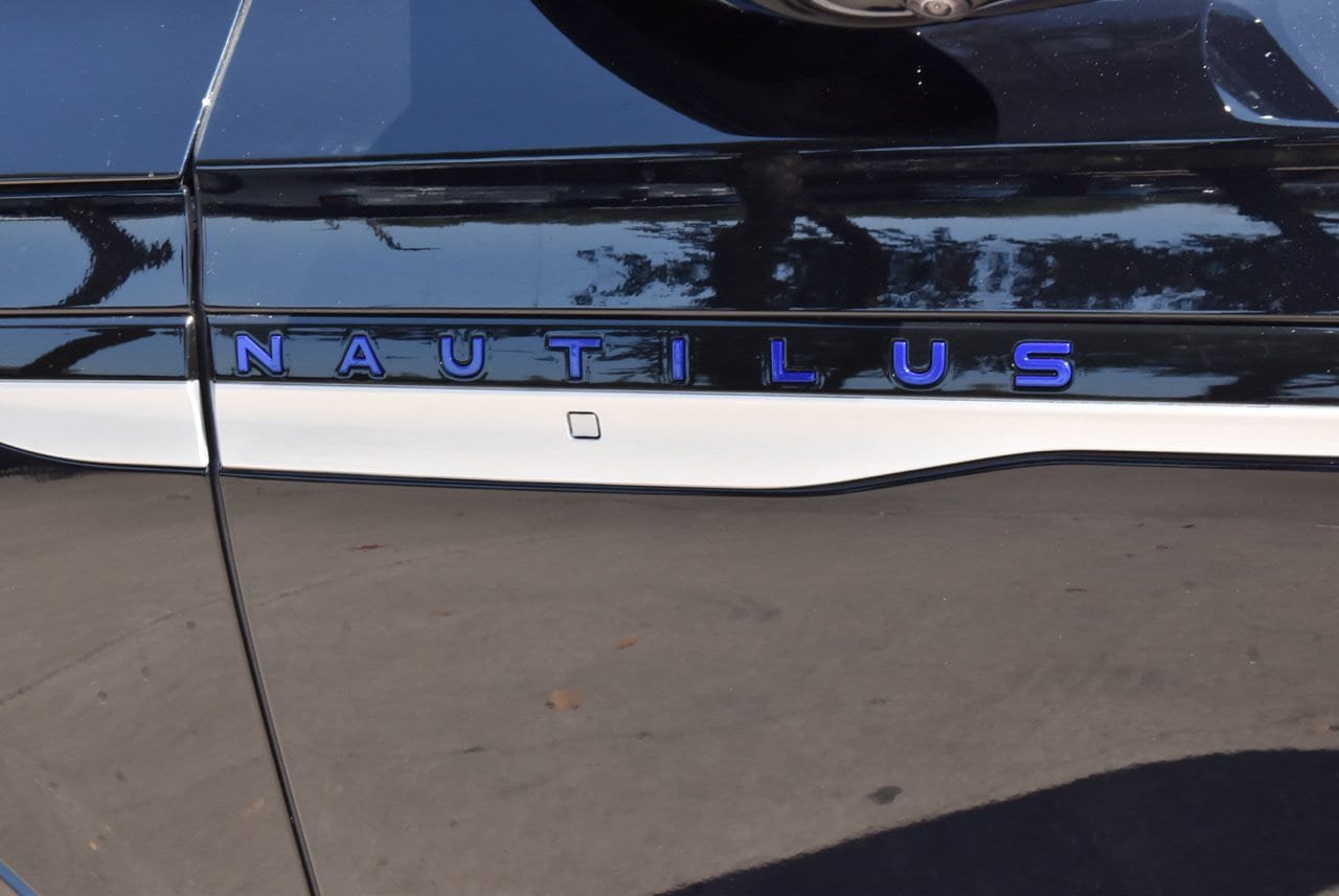 New 2026 Lincoln Nautilus Reserve AWD/4WD image 42