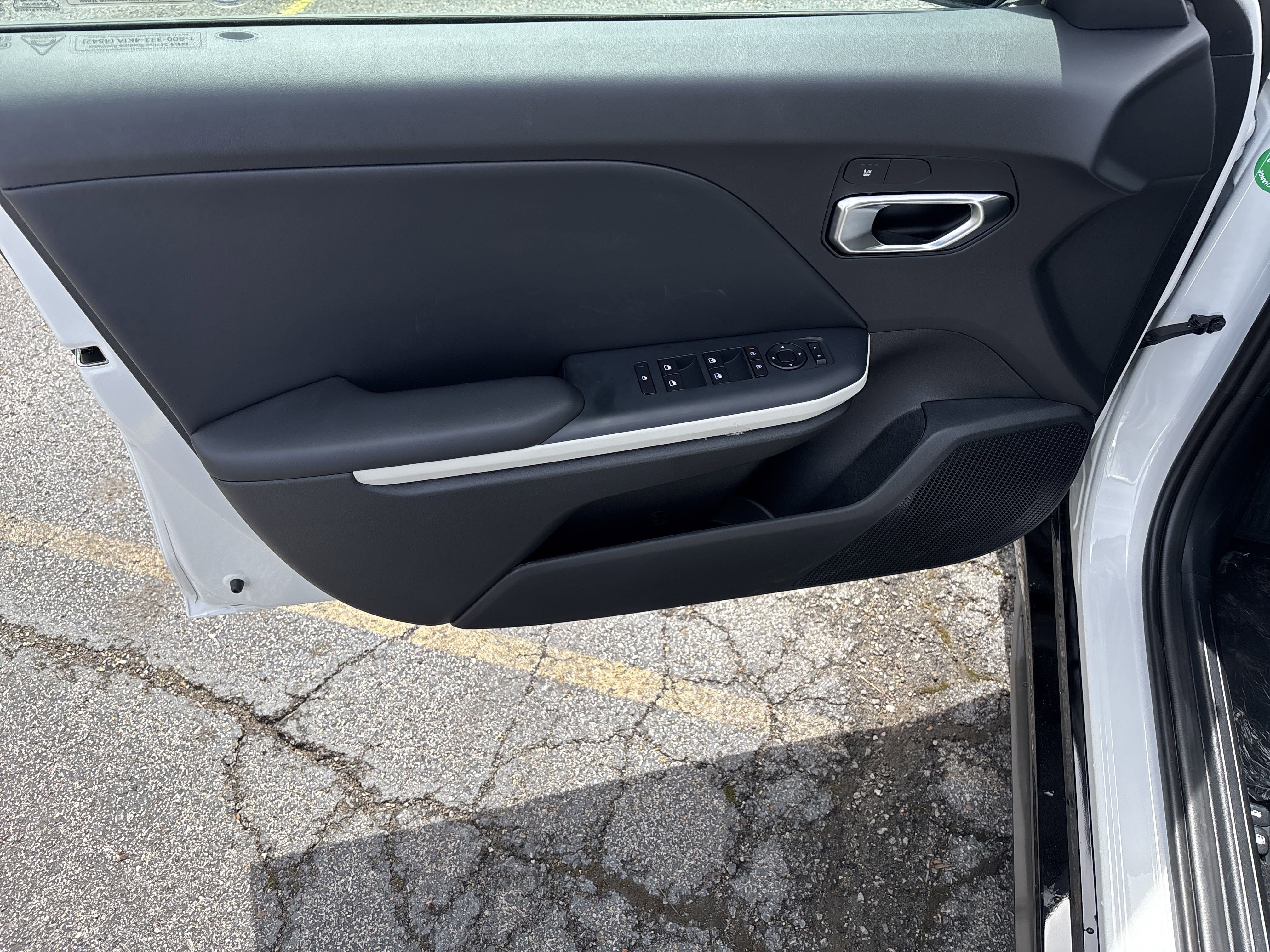 New 2025 Kia K4 GT-Line image 12