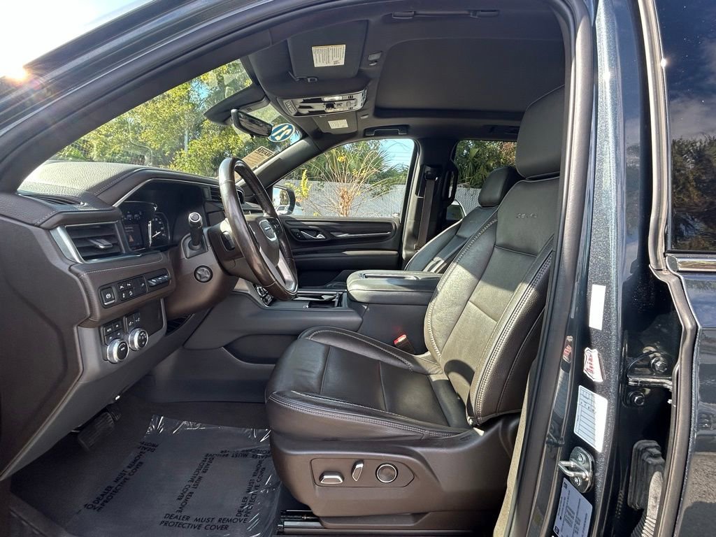 Used 2021 GMC Yukon Denali w/ Denali Premium Package image 13