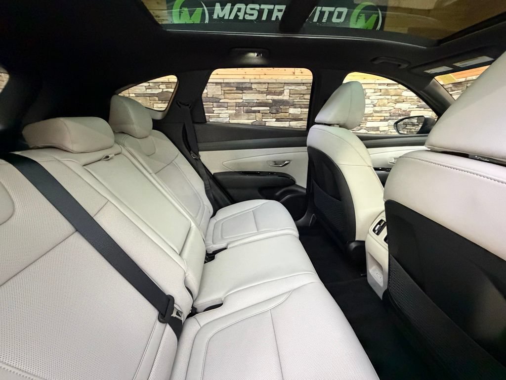 Used 2025 Hyundai Tucson Limited AWD/4WD image 32