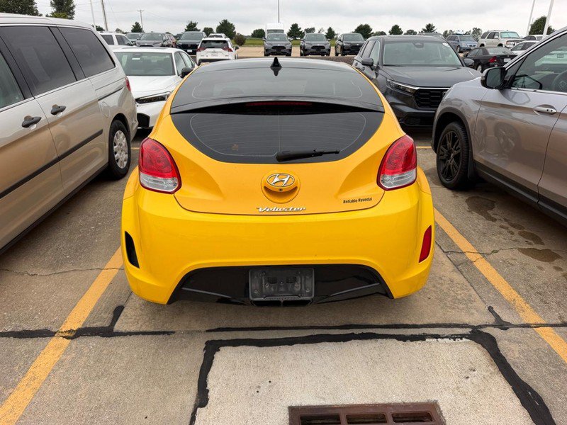 Used 2016 Hyundai Veloster w/ Option Group 02 FWD image 3