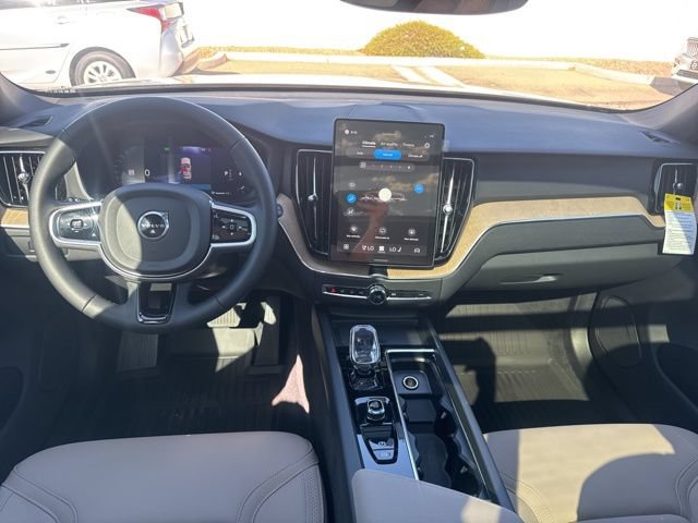 New 2026 Volvo XC60 B5 Plus w/ Protection Package Premier AWD/4WD image 24